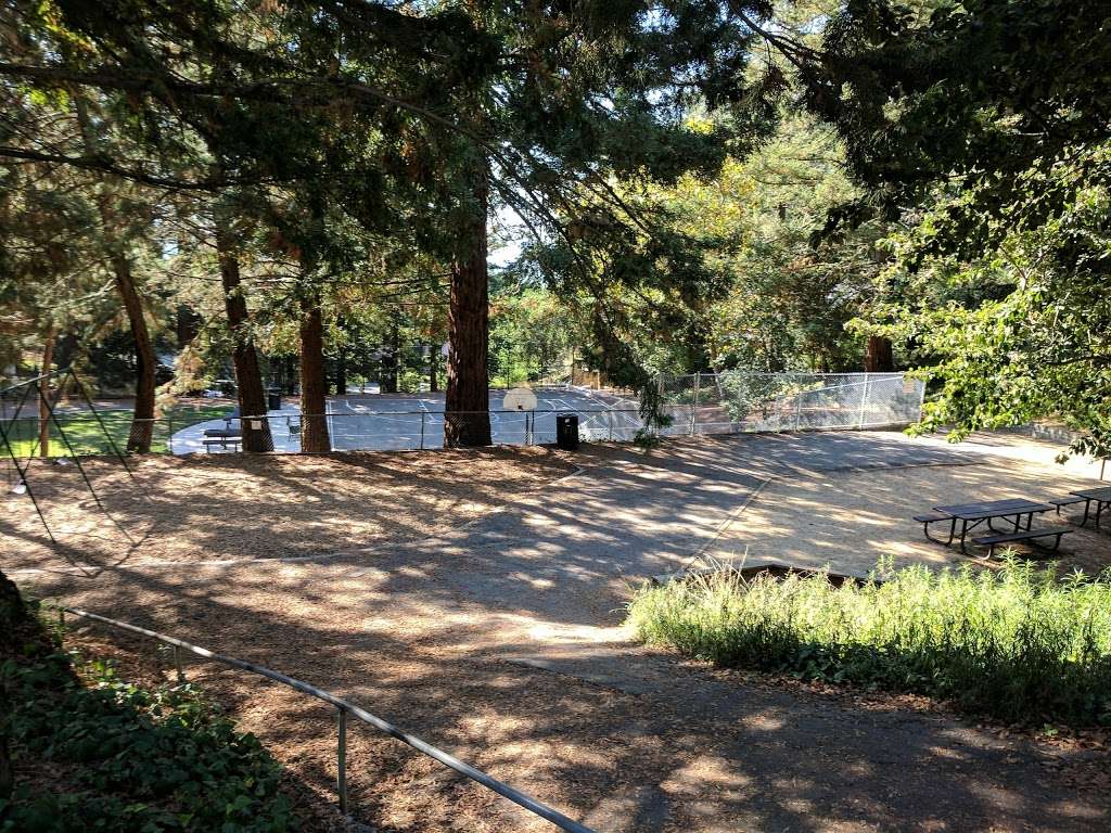 Terrace View Park | 1421 Queens Rd, Berkeley, CA 94708 | Phone: (510) 981-6700