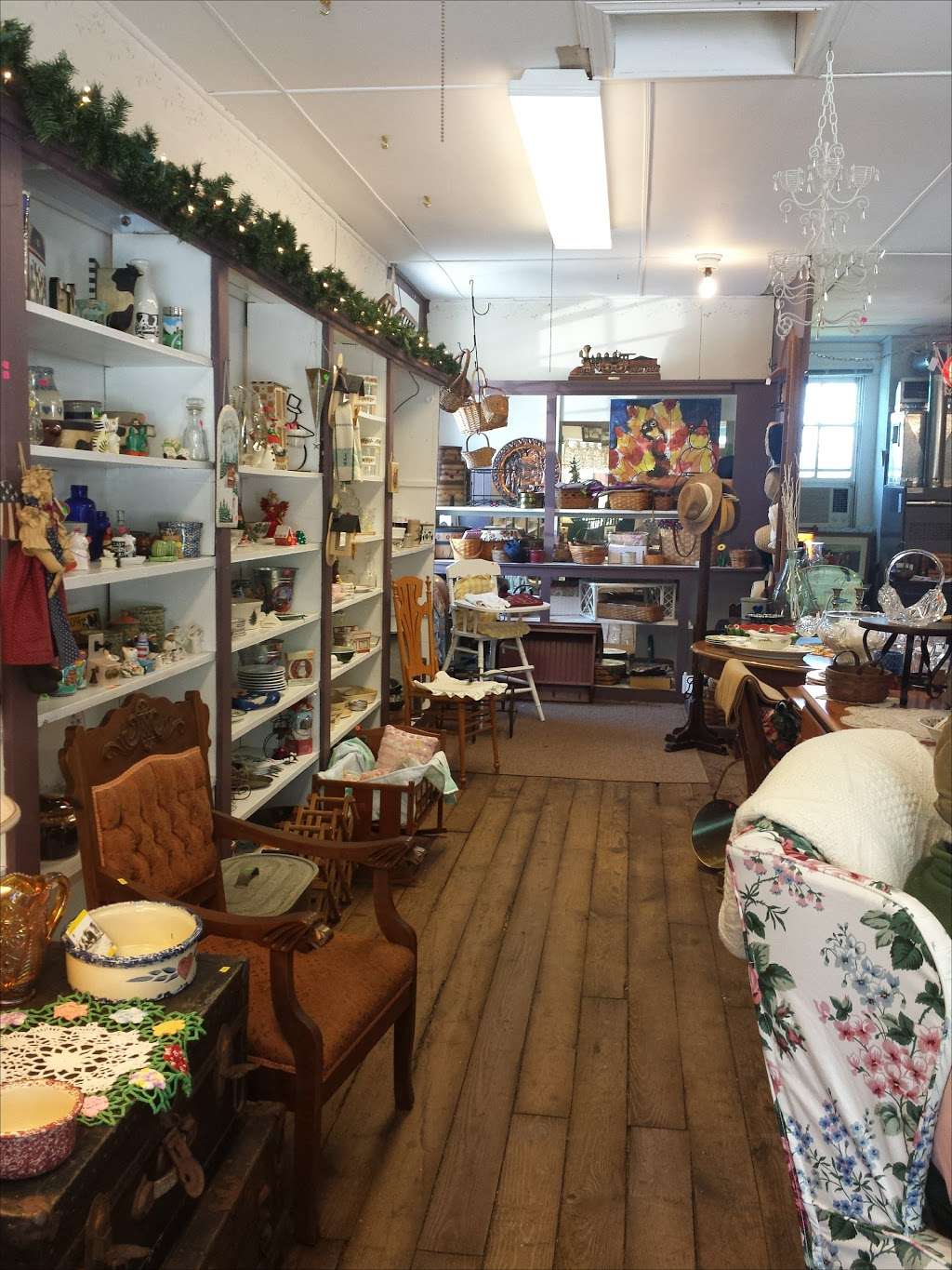 Mrs. Browns Attic | 18101 Barnesville Rd, Barnesville, MD 20838 | Phone: (240) 688-1073