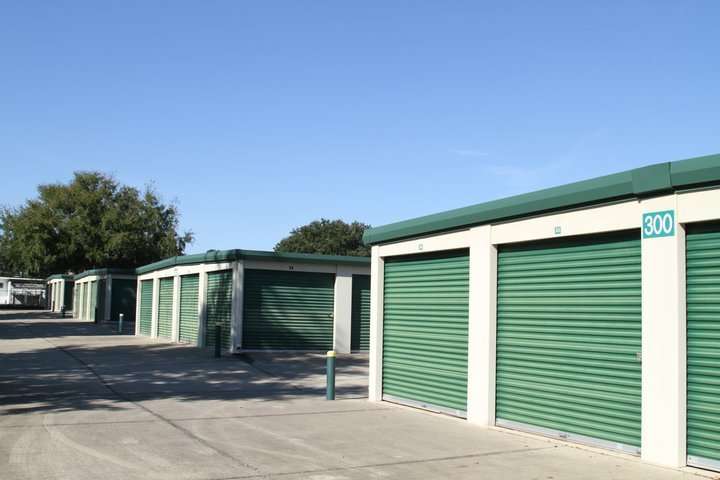 Out O’ Space Storage & Office Park | 1605 E Alfred St, Tavares, FL 32778, USA | Phone: (352) 742-7737