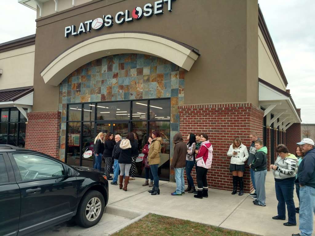 Platos Closet | 241 Kernstown Commons Blvd, Winchester, VA 22602, USA | Phone: (540) 869-1392