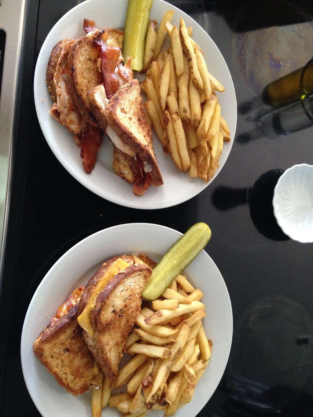 Ocean Alley Restaurant & Beach Bar | 900 N Broadwalk, Hollywood, FL 33019, USA | Phone: (954) 921-6171