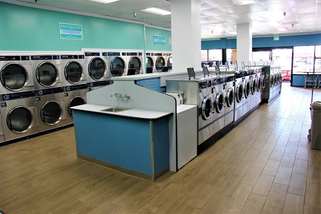 SuperClean Laundromats | 3860 N Cedar Ave #105, Fresno, CA 93726 | Phone: (559) 287-2452