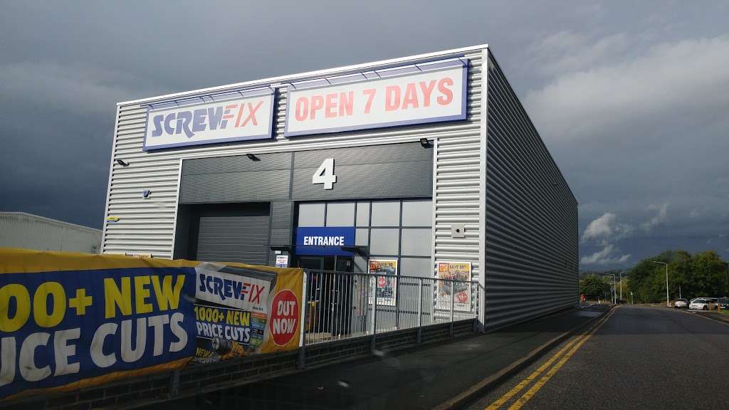 Screwfix | Vestry Trading Park, Vestry Road, Sevenoaks TN14 5EL, UK | Phone: 0333 011 2112