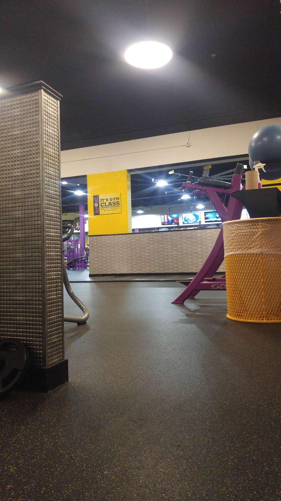 Planet Fitness | 4646 S Damen Ave, Chicago, IL 60609, USA | Phone: (773) 376-1010