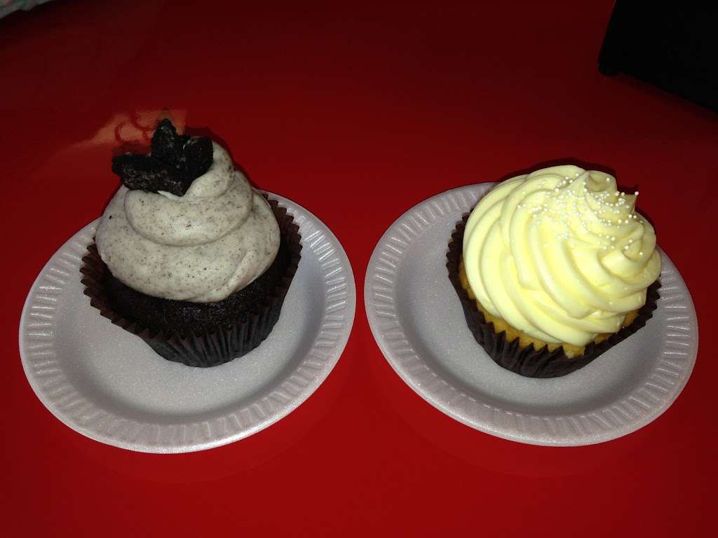 SmallCakes Fairfield | 29110 HWY 290, #220, Cypress, TX 77433, USA | Phone: (281) 758-1515