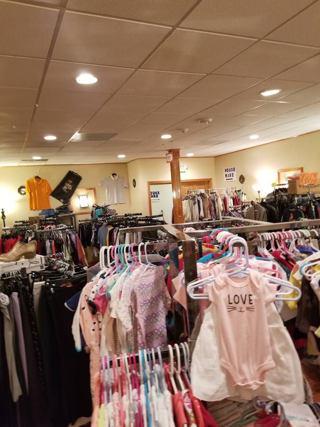 Windows of Faith Thrift Store, 2816 Ames Ave, Omaha, NE 68111, USA