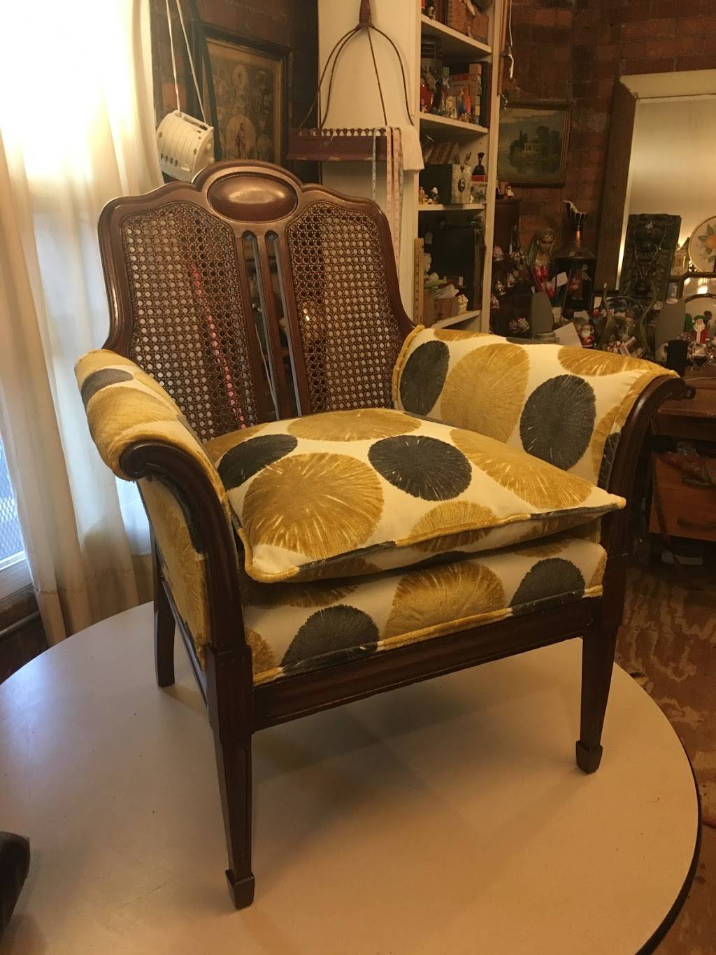 Delaneys Upholstery | 1421 Broadway, Fort Wayne, IN 46802, USA | Phone: (260) 420-8300