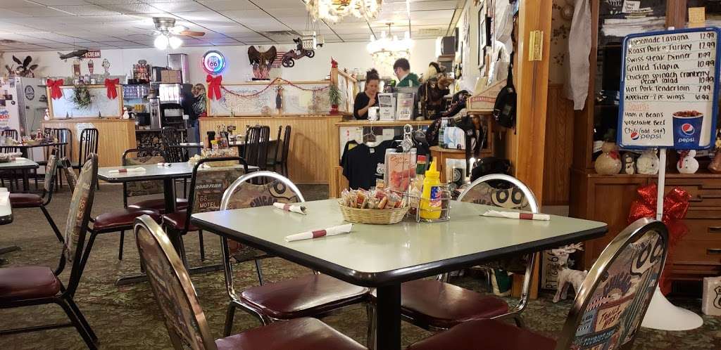 Old Route 66 Family Restaurant | 105 S Old Rte 66, Dwight, IL 60420, USA | Phone: (815) 584-2920