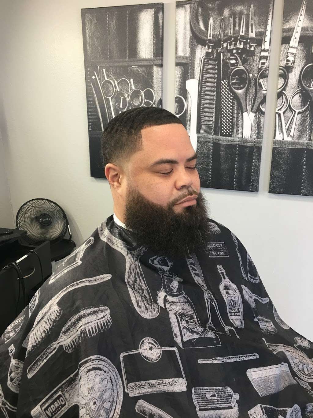 King of Kings Barber Shop LLC | 1436 N Ayala Dr Unit C, Rialto, CA 92376, USA | Phone: (909) 877-9974