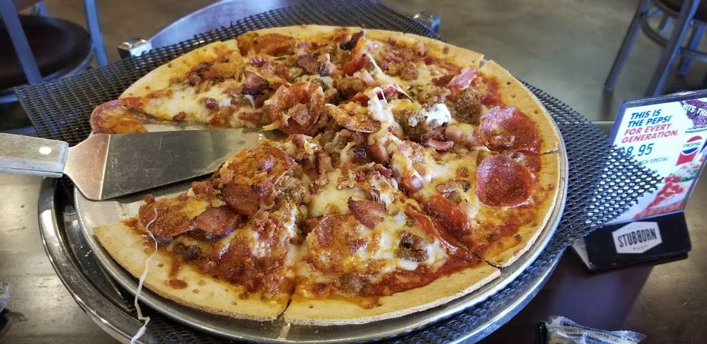 The Pipeline Pizza | 3931 Spencer Hwy, Pasadena, TX 77504, USA | Phone: (832) 386-0000