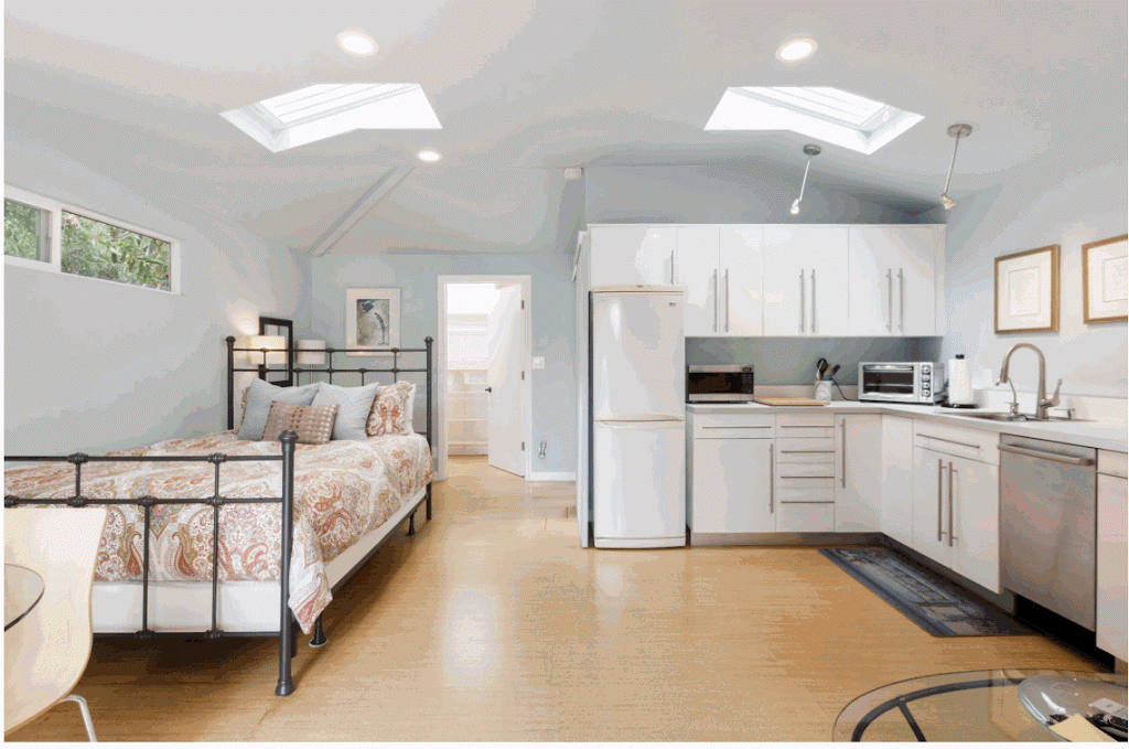 Private Bright Light Filled Cottage | Venice, CA 90291 | Phone: (310) 392-3654