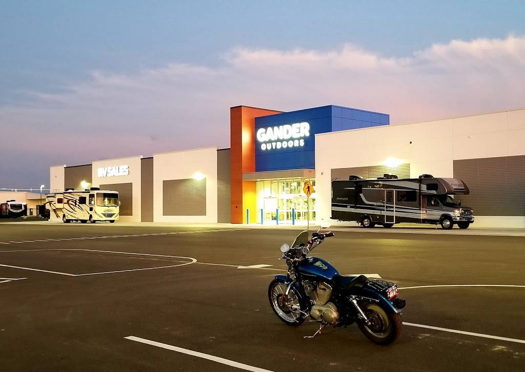 Gander RV & Outdoors of Wichita | 3864 S Oak St, Wichita, KS 67217, USA | Phone: (844) 981-1380