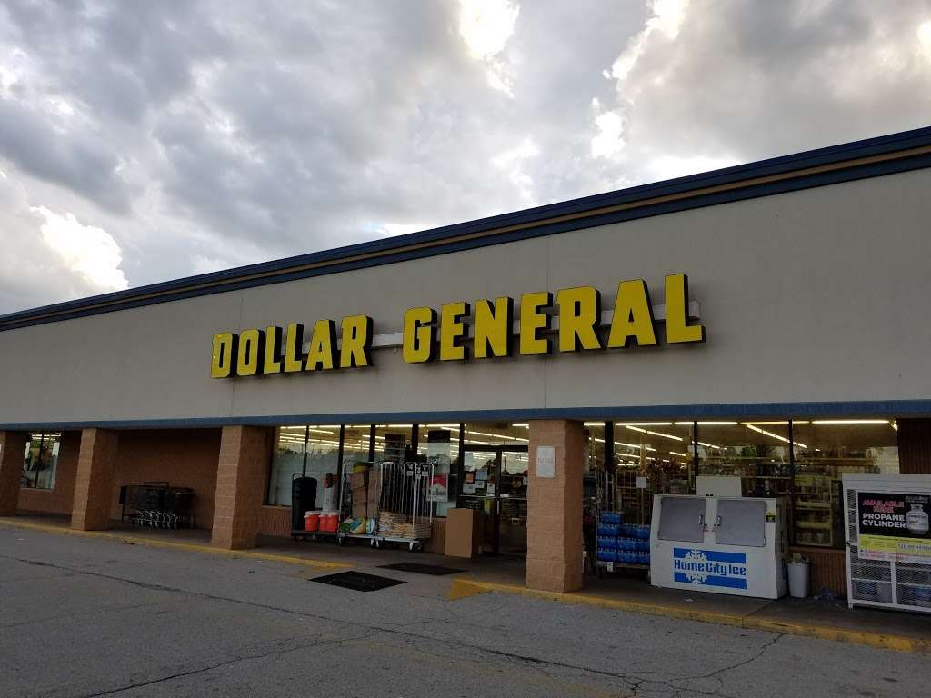 Dollar General | 814 Country Square Plaza, Hebron, IN 46341, USA | Phone: (219) 996-7699