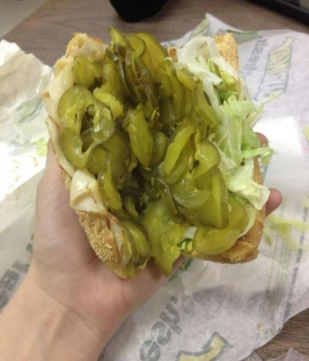 SUBWAY | 8400 Pena Boulevard, Jeppesen terminal, Denver, CO 80249, USA | Phone: (303) 342-6625