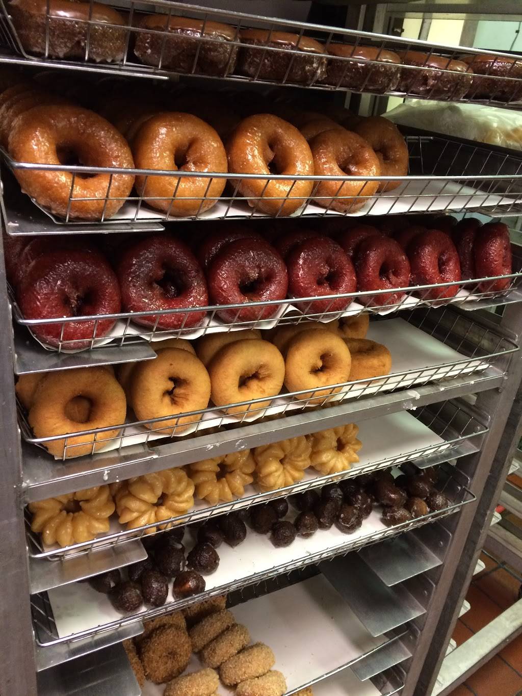 Detroit Donut | 11660 E Eleven Mile Rd, Warren, MI 48089 | Phone: (586) 755-1800