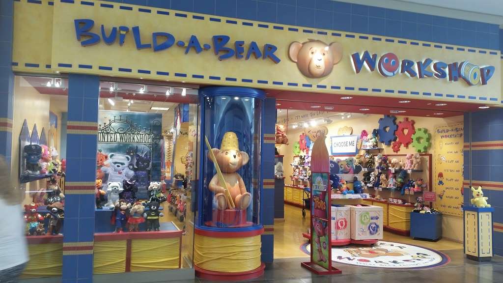 Build-A-Bear Workshop | 228 Park City Center Ste C228, Lancaster, PA 17601, USA | Phone: (717) 393-6340