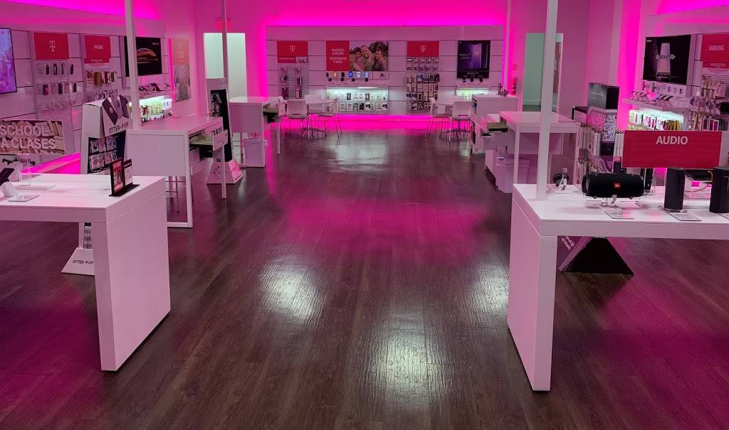 T-Mobile | 3255 Steelyard Dr, Cleveland, OH 44109, USA | Phone: (216) 661-5130