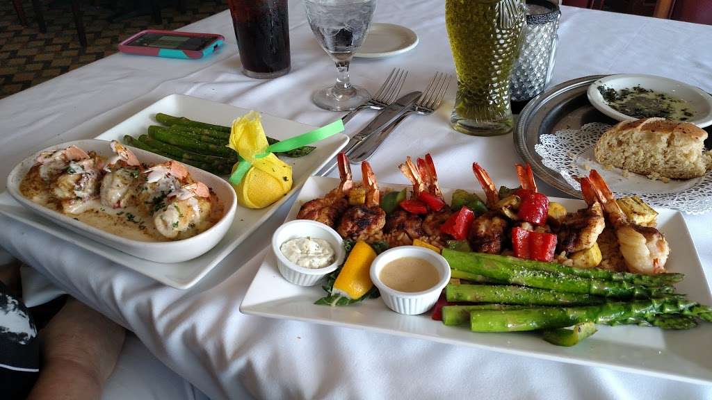 Gaidos Seafood Restaurant | 3828 Seawall Blvd, Galveston, TX 77550, USA | Phone: (409) 761-5500