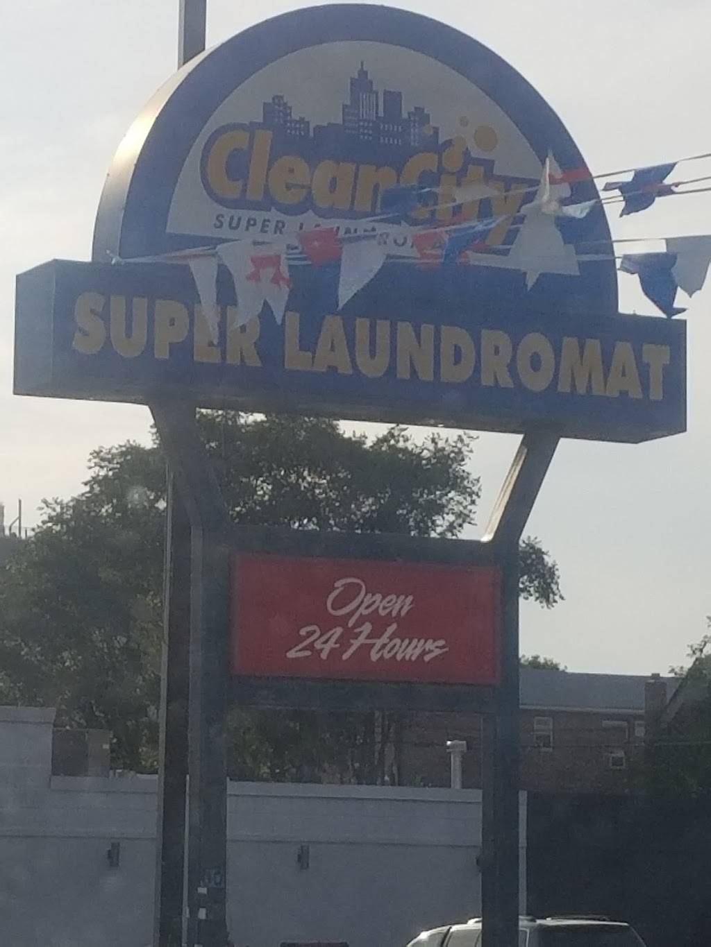 Clean City Super Laundromat | 1979 Bruckner Blvd, The Bronx, NY 10472, USA | Phone: (718) 931-1068