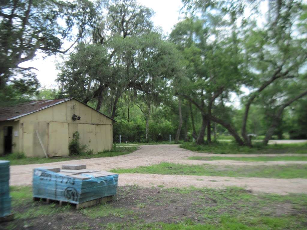 Alexsandra ( RV Park ) | 17628 County Rd 426, Brazoria, TX 77422, USA | Phone: (979) 258-1041