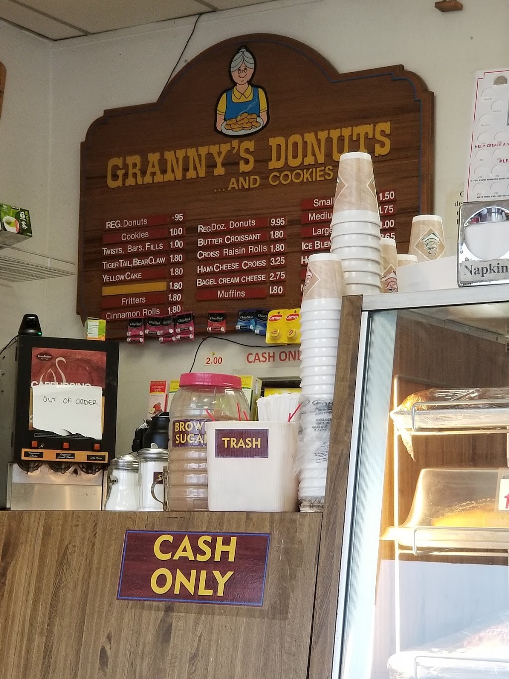 Grannys Donuts | 8534 Paramount Blvd, Downey, CA 90240, USA | Phone: (562) 928-4445