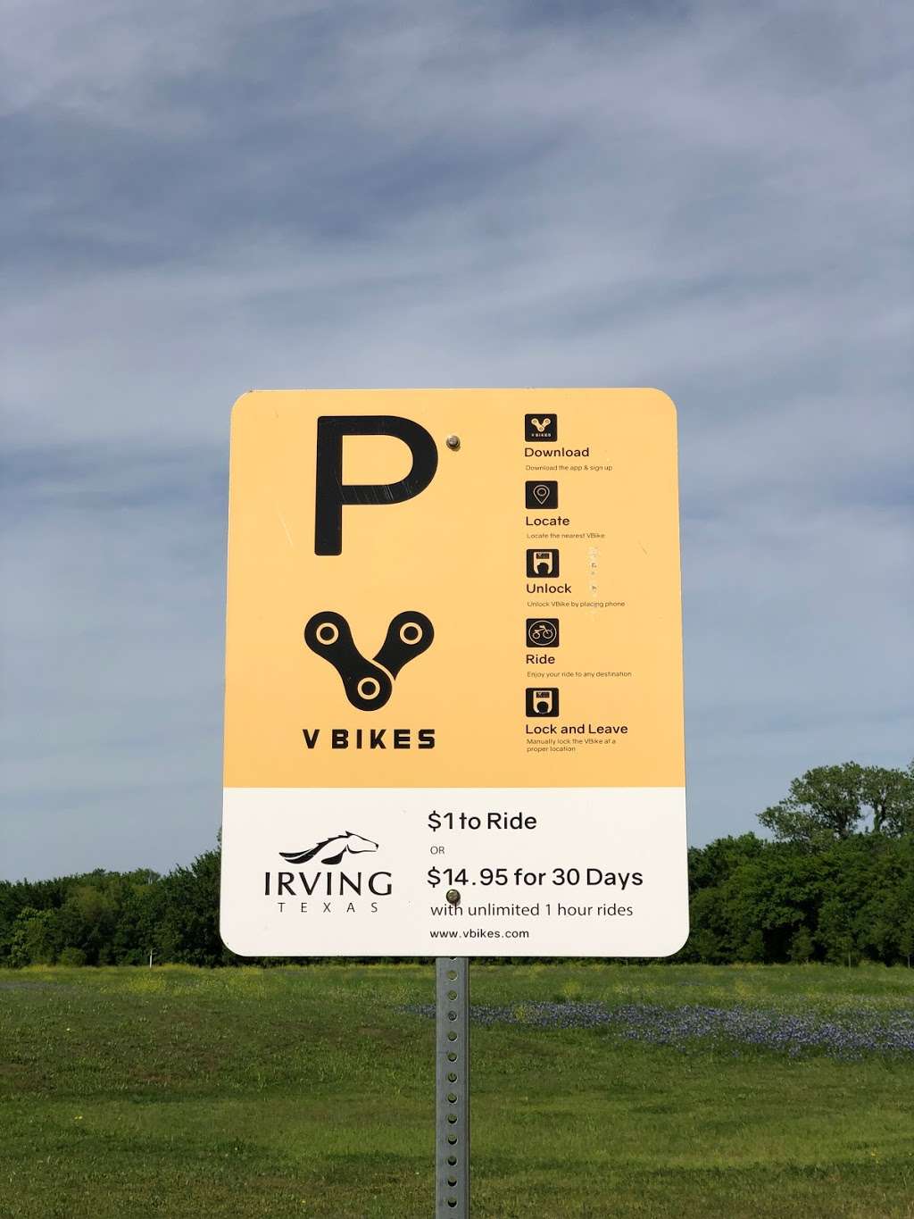 Parking for Sam Houston Trail Park | 7899 State Hwy 161, Irving, TX 75039, USA