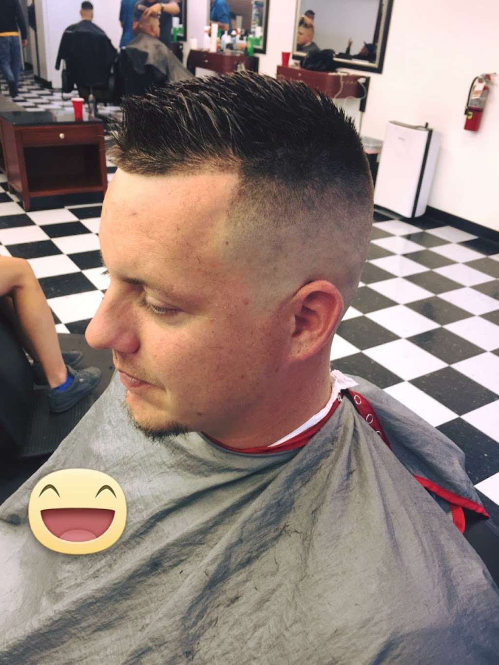 La Zona Barber Shop And Beauty Salon | 6 Broad St, Nashua, NH 03064, USA | Phone: (781) 469-8263