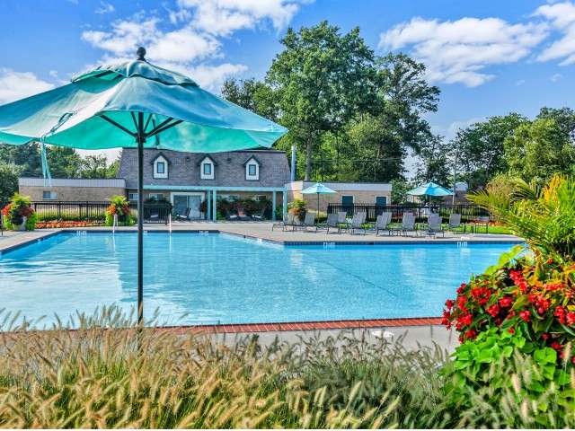 Franklin Commons Apartment Homes | 1400 Cardinal Dr, Bensalem, PA 19020 | Phone: (844) 231-2547