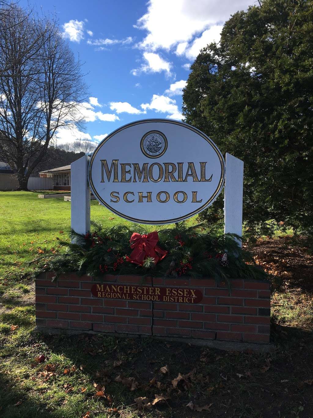 Manchester Memorial Elementary School | 43 Lincoln St, Manchester-by-the-Sea, MA 01944, USA | Phone: (978) 526-1908