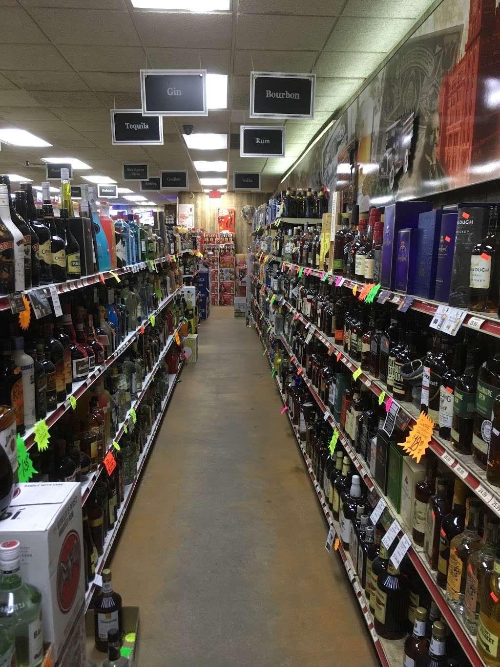 Community Package Store | 807 S Franklin St, Holbrook, MA 02343, USA | Phone: (781) 767-3350