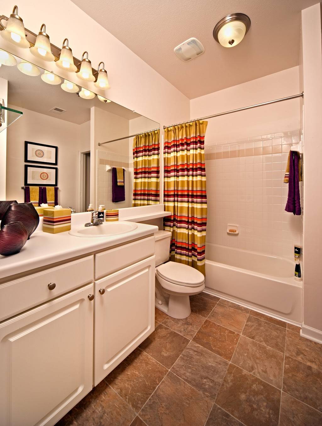 Creeks Edge at Stony Point Apartments | 9201 Creeks Crossing Blvd, Richmond, VA 23235, USA | Phone: (804) 272-0098