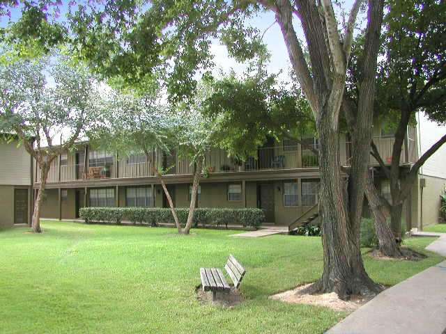 Memorial Apartments | 600 Nottingham Oaks Trail, Houston, TX 77079, USA | Phone: (281) 558-4466