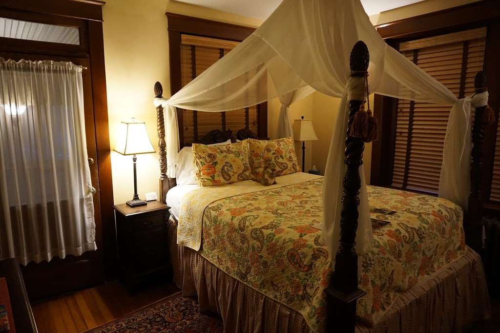 The Australian Walkabout Inn Bed & Breakfast | 837 Village Rd, Lancaster, PA 17602, USA | Phone: (717) 464-0707