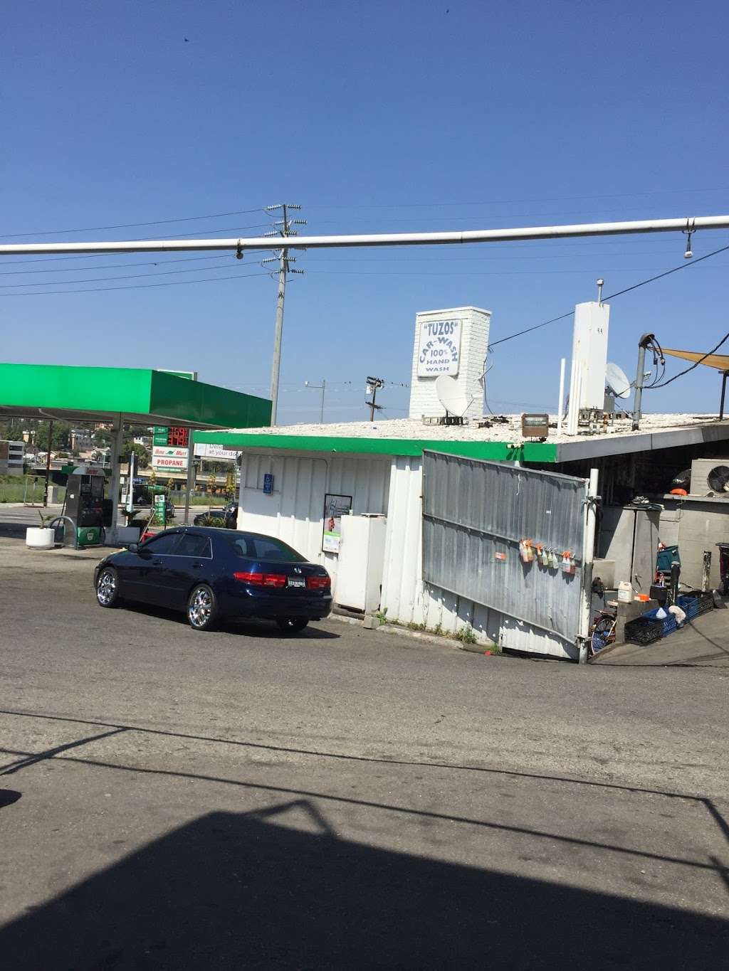 Tuzos Car Wash | Los Angeles, CA 90033, USA