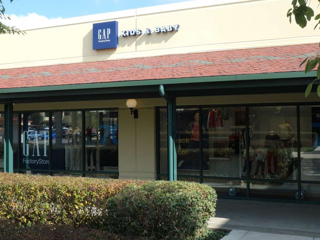 Gap Outlet | 100 Premium Outlets Blvd #100, Hagerstown, MD 21740, USA | Phone: (301) 745-5612