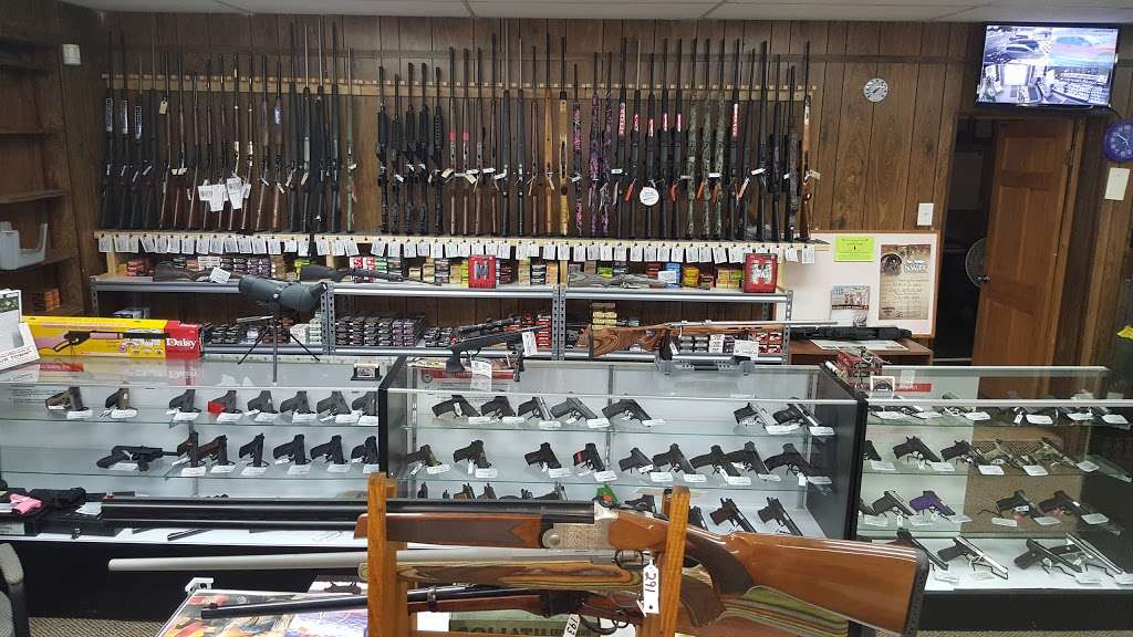 F -N- D Gun Shop | 3712, 461 Cortez Rd, Jefferson Township, PA 18436 | Phone: (570) 630-6634