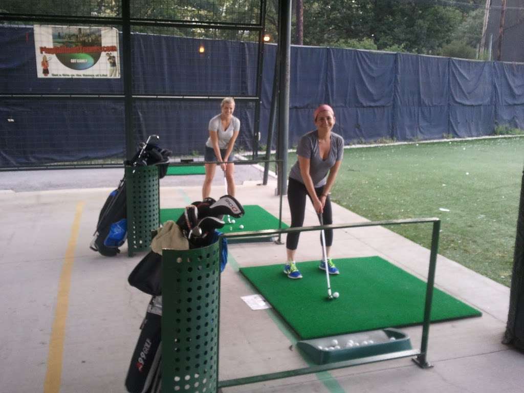 Play Golf and Tennis | 141 West Diversey Parkway, 3035 N Hoyne, Chicago, IL 60657, USA | Phone: (773) 592-6405