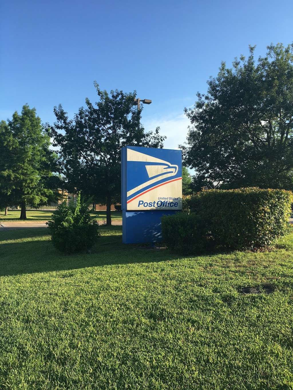 United States Postal Service | 2909 Rogerdale Rd, Houston, TX 77042, USA | Phone: (800) 275-8777