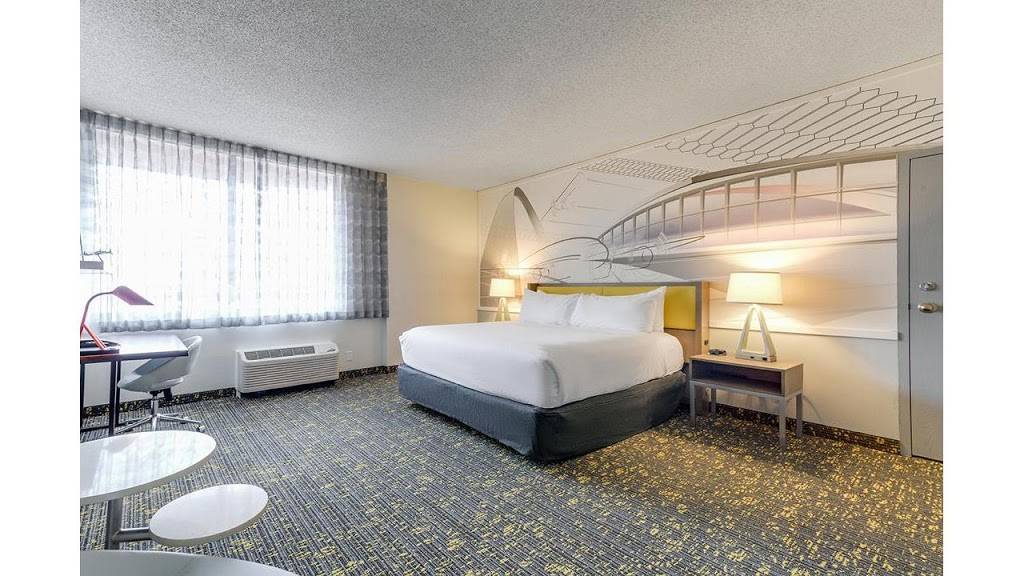 Hotel RL St. Louis Airport | 9600 Natural Bridge Rd, St. Louis, MO 63134, USA | Phone: (314) 798-0080