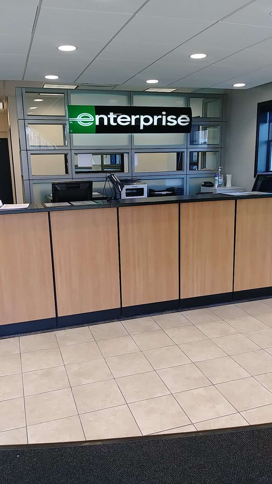 Enterprise Rent-A-Car | 1500 W 37th Ave, Hobart, IN 46342, USA | Phone: (219) 962-1019