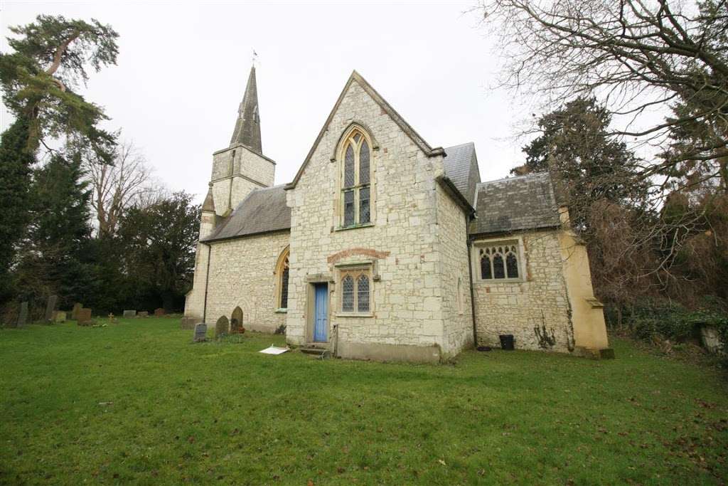 Saint Andrews Church of England | Reigate RH2 0TD, UK