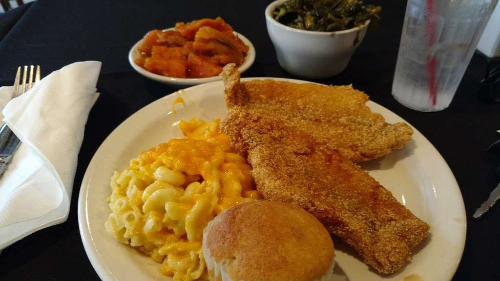 6978 Soul Food | 6978 W North Ave, Chicago, IL 60707, USA | Phone: (773) 237-6090