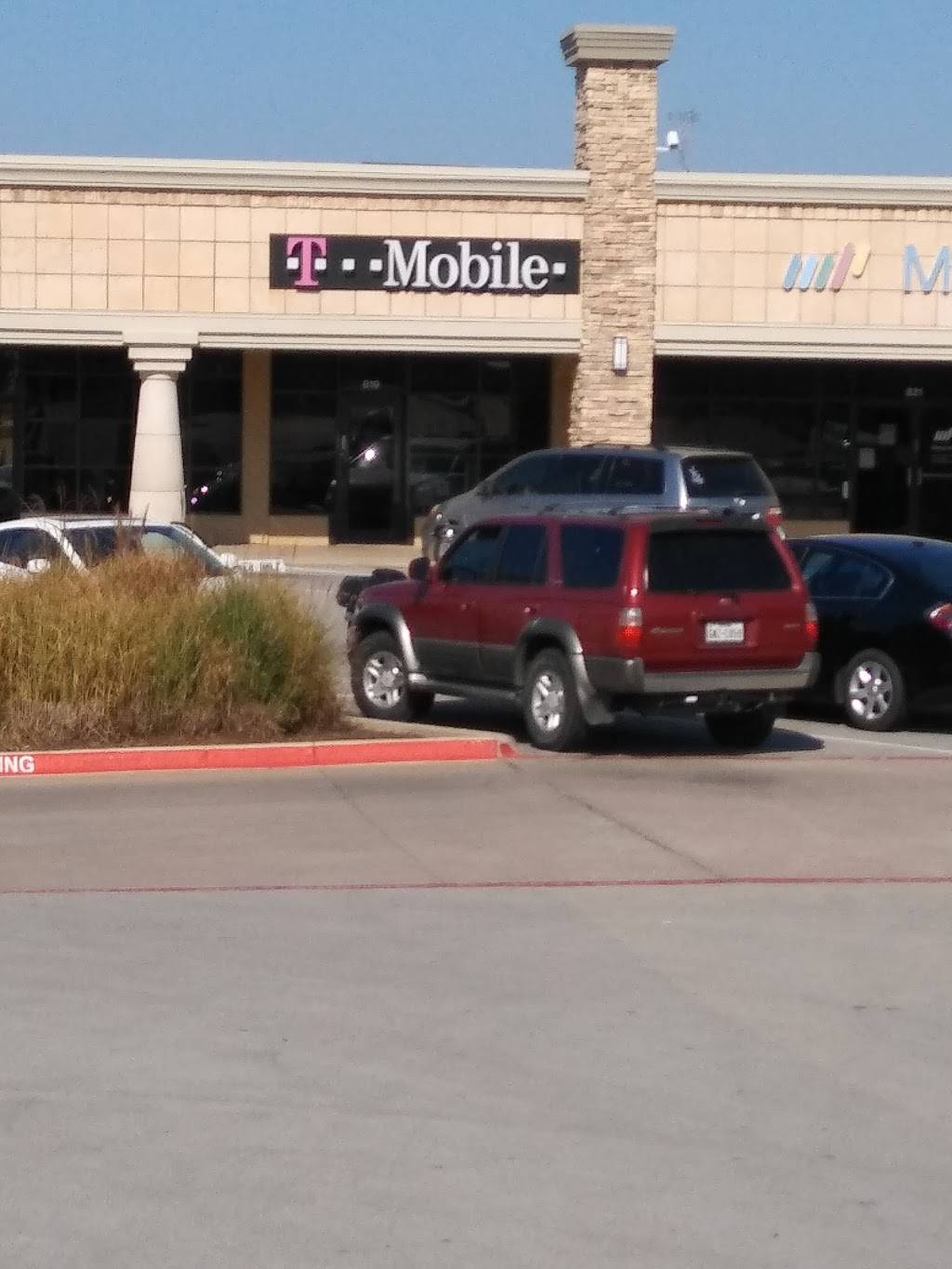 T-Mobile | 819 E Lamar Blvd, Arlington, TX 76011 | Phone: (817) 277-4069