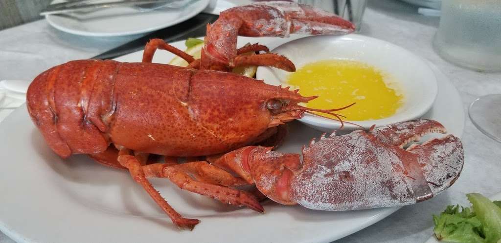 Lobster House | 4707 Arthur Kill Rd, Staten Island, NY 10309, USA | Phone: (718) 227-0003