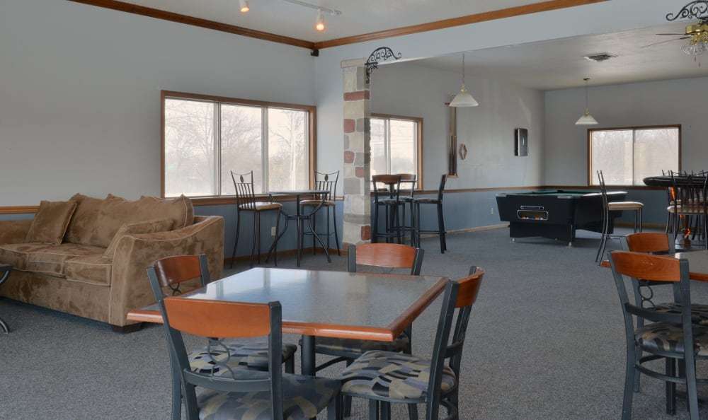 Piccadilly Apartments | 10137 W Cold Spring Rd, Greenfield, WI 53228, USA | Phone: (414) 939-0432