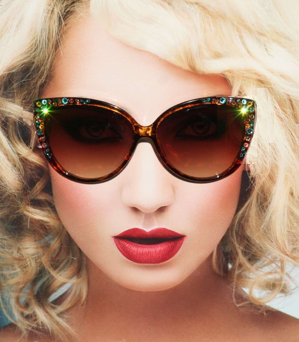 Sunglass Shenanigans | W McFadden Ave & Springdale St, Huntington Beach, CA 92647, USA | Phone: (714) 501-3074