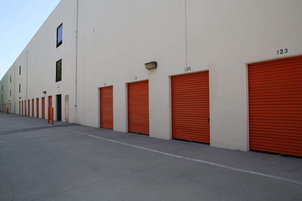 Public Storage | 6467 Foothill Blvd, Tujunga, CA 91042 | Phone: (818) 925-9635