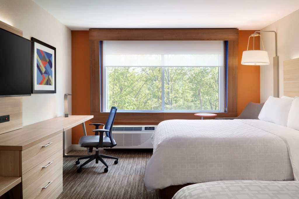 Holiday Inn Express & Suites Clear Spring | 12426 Houck Ave, Clear Spring, MD 21722, USA | Phone: (301) 842-0290