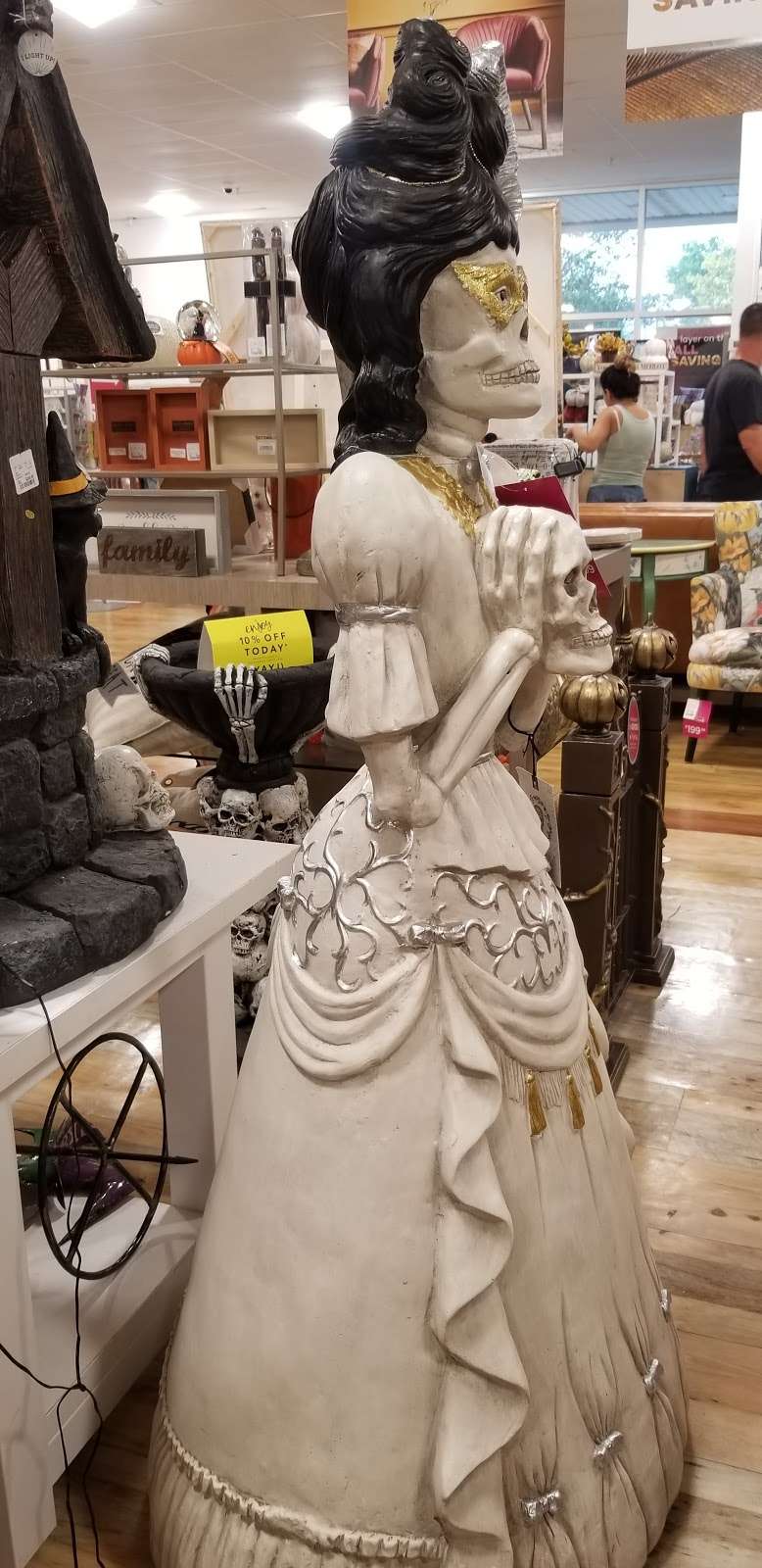 Gardiner Manor Mall | 834 Sunrise Hwy, Bay Shore, NY 11706, USA