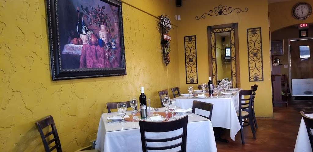 Luigis Restaurant | 228 S Lake Shore Way, Lake Alfred, FL 33850, USA | Phone: (863) 956-9100